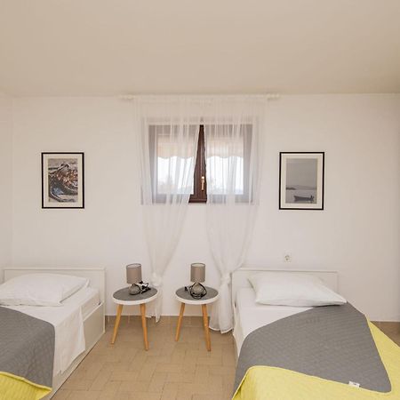 Apartment Maras-1 By Interhome Diklo Zewnętrze zdjęcie
